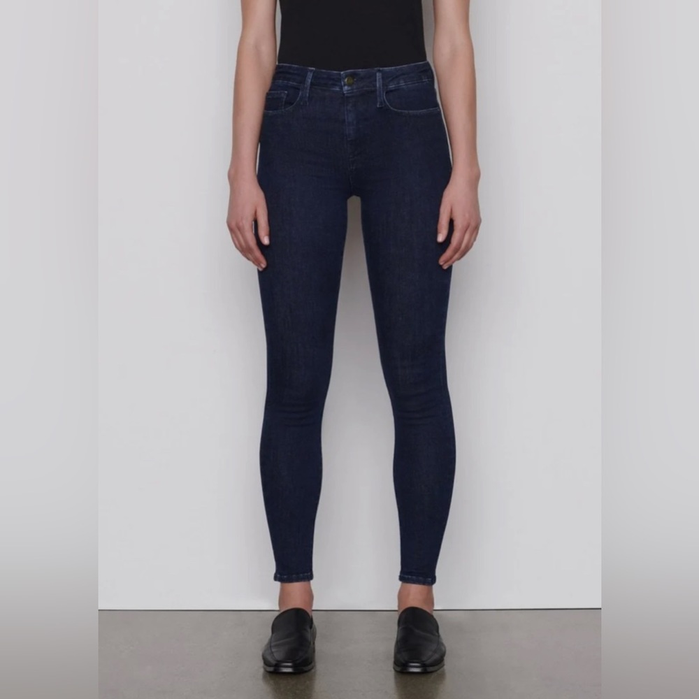 NWT - FRAME DENIM LE ONE SKINNY